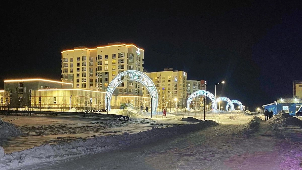 Главная картинка новости: Не злите Зеленую Деревянную Змею: в чем нельзя встречать Новый 2025 — это может отпугнуть деньги и удачу