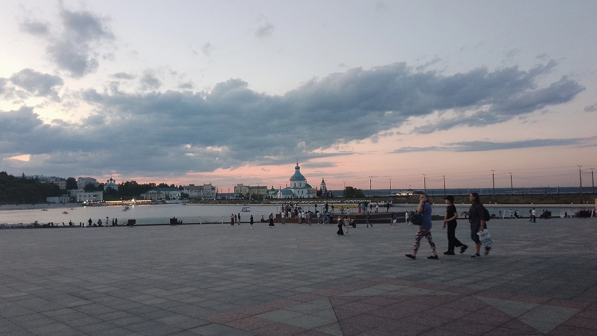 Главная картинка новости: Летние каникулы сократят сразу вдвое: утвердили новые даты