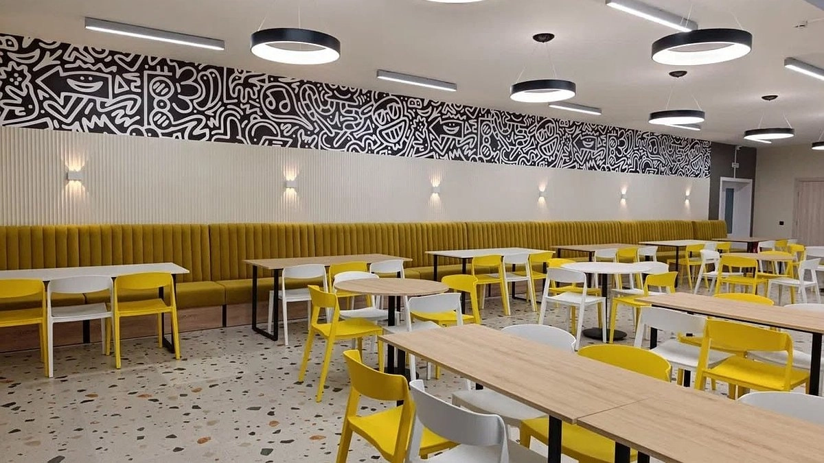 Главная картинка новости: В усинской школе открылось долгожданное кафе