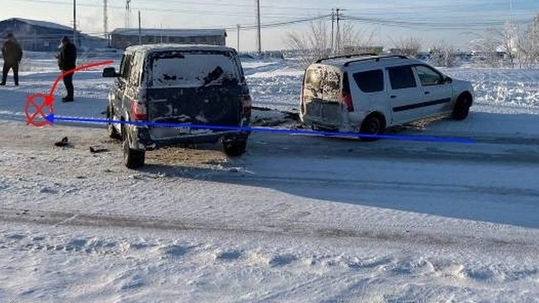 Возле Усинска после аварии с двумя машинами травмы получил мужчина
