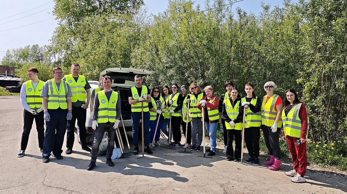 Главная картинка новости: Арктический субботник объединил северян от Коми до Якутии  