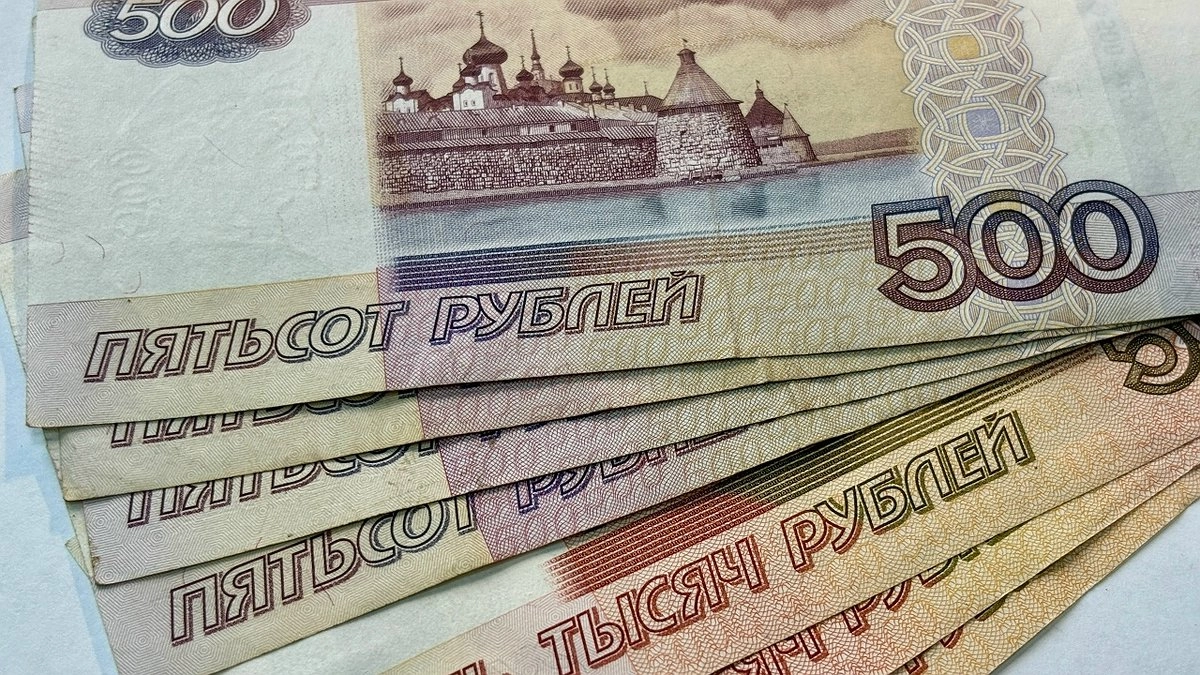 Жительница Коми отдала мошенникам 230 тысяч рублей, поверив в «защиту» счетов