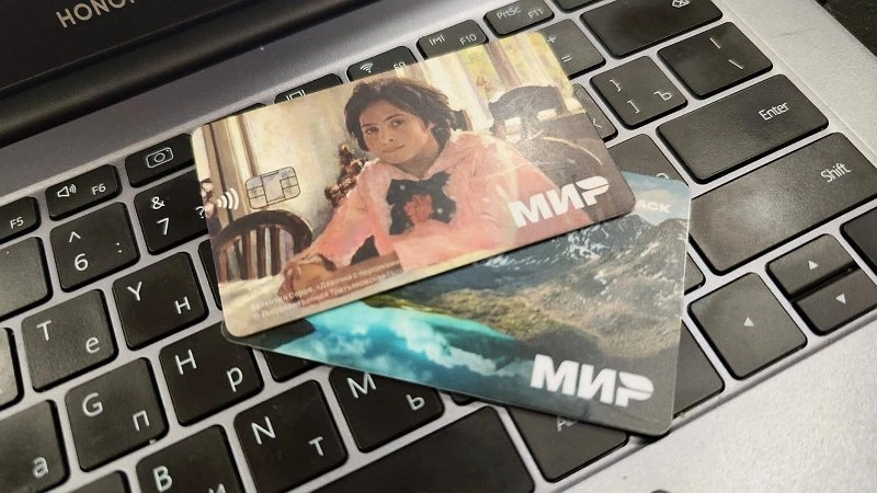 Главная картинка новости: Всех владельцев карты «Мир» предупредили, что крайний срок установлен до конца января. Потом будет уже поздно