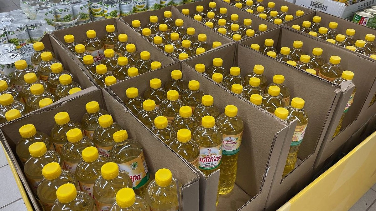 Химическая отрава в янтарной бутылке: Роскачество определило худшие бренды растительного масла