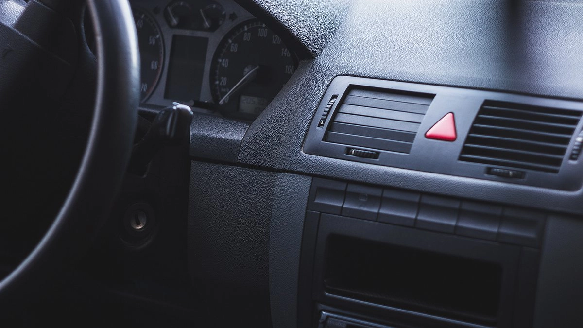 Главная картинка новости: Можно ли глушить двигатель, когда работает вентилятор охлаждения – запомните раз и навсегда, а лучше запишите