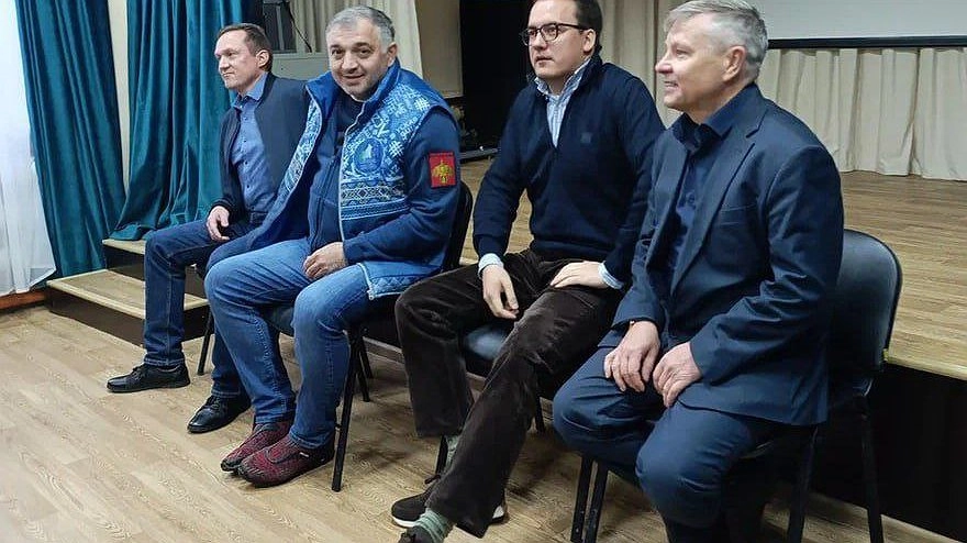 Главная картинка новости: В Усинском округе обсудили вопросы развития и обозначили решения