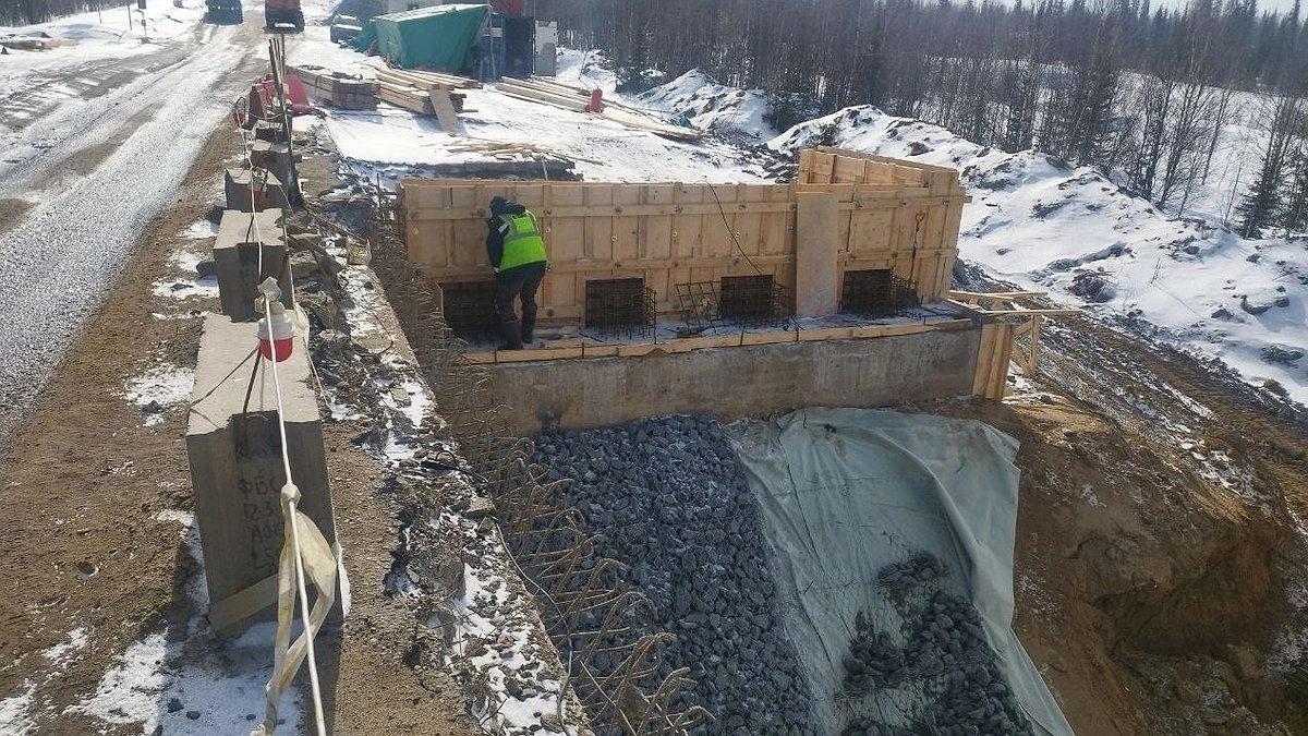 В Усинске началась масштабная реконструкция мостов харьягинского направления