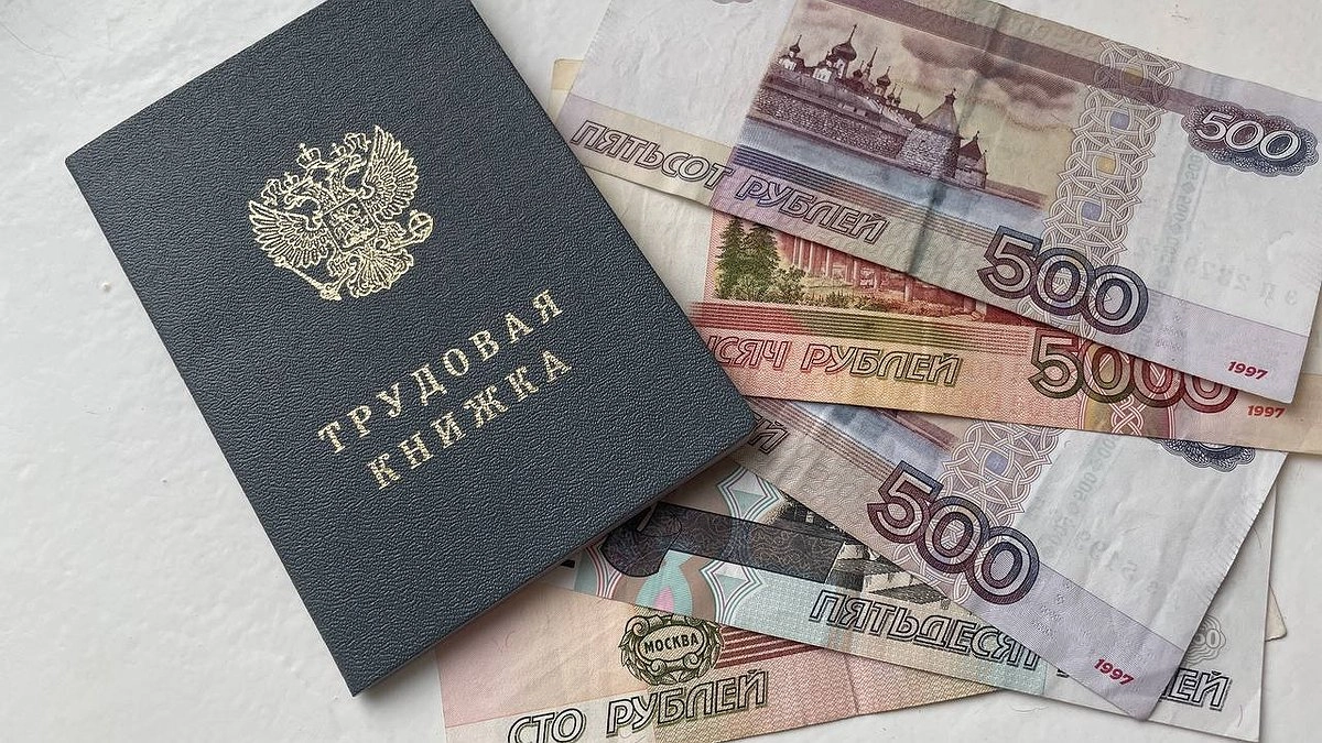 Главная картинка новости: Указ подписан. Пенсионеров, у которых накоплен стаж с 1990 по 1999 год, ждет сюрприз с 25 декабря