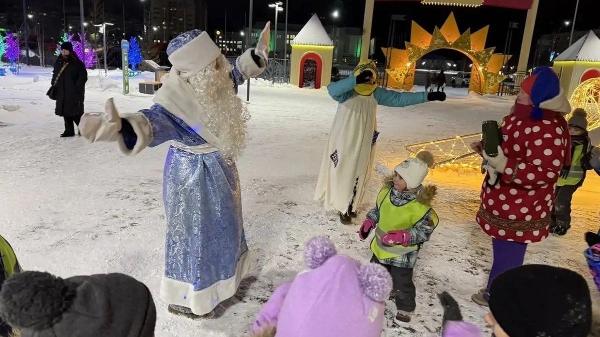 Главная картинка новости: Юные усинцы искали сокровище Деда Мороза в "Мультидроме"