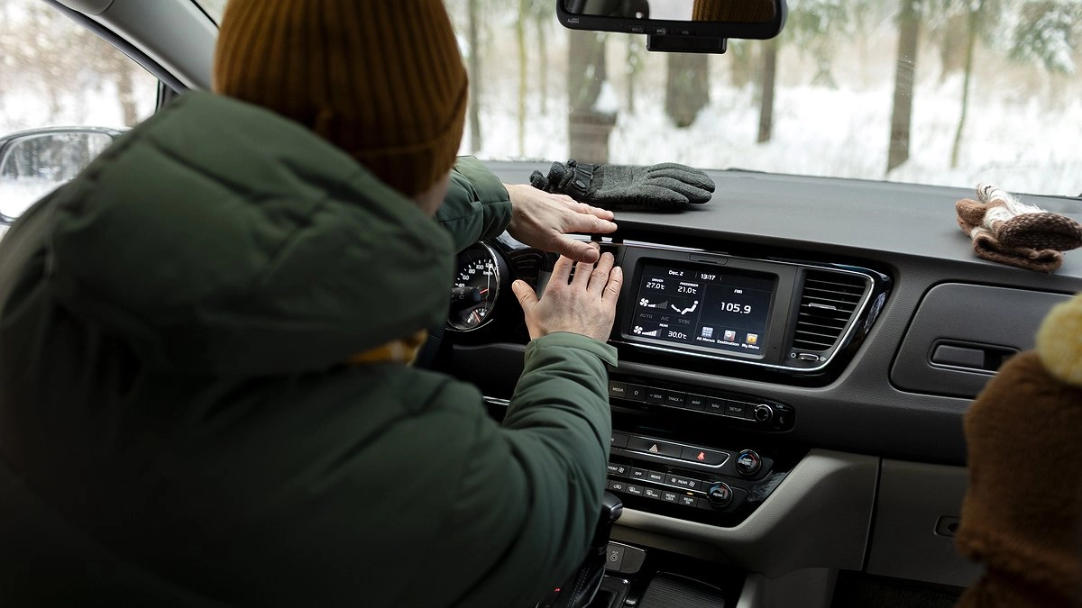 Главная картинка новости: В ГАИ раскрыли секрет, где по правилам должен находиться видеорегистратор, чтобы избежать штрафа