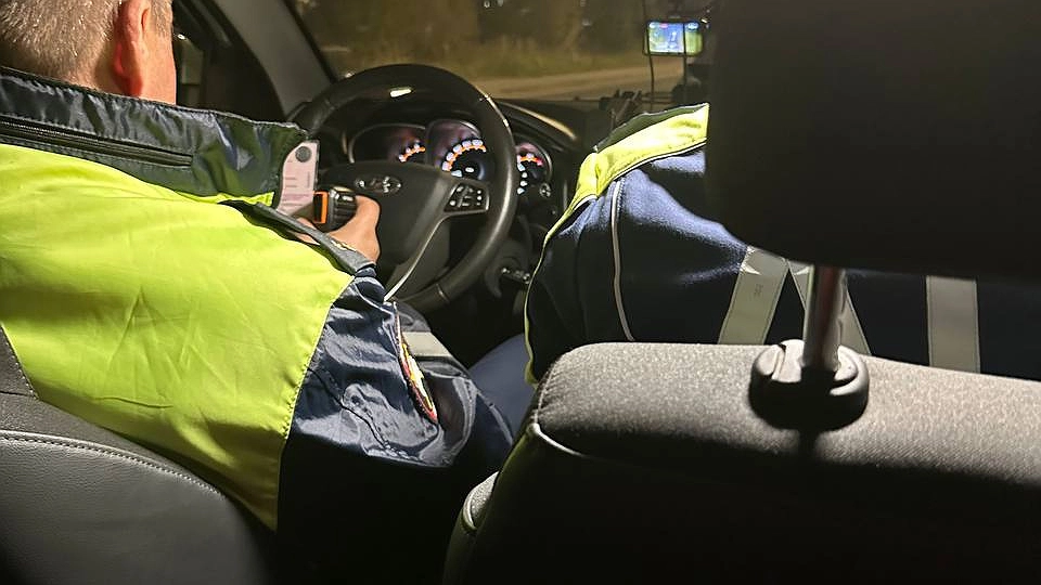 Главная картинка новости: С 28 июня - новое правило вводится для всех, кто водит автомобиль. Теперь строгий запрет