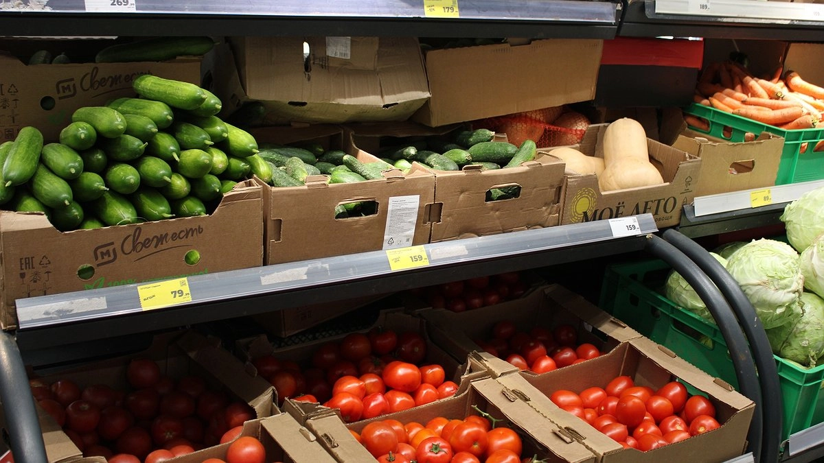 Главная картинка новости: В Коми в 2024 году изъято с прилавков более 430 кг овощей и фруктов