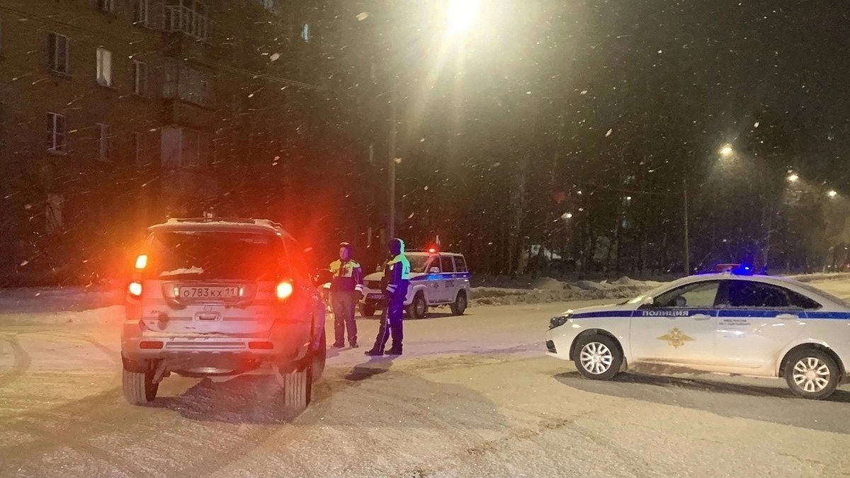 Главная картинка новости: В Коми в первые сутки нового года задержали 12 нетрезвых водителей