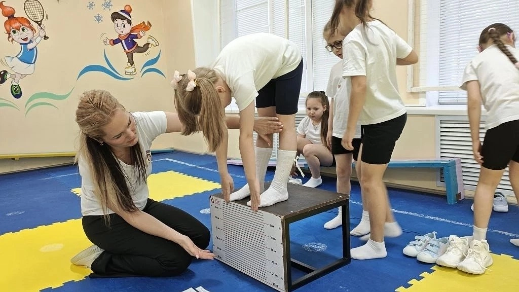 Главная картинка новости: В Усинске воспитанники детского сада выполнили нормативы ГТО