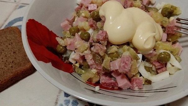 Эту гадость даже есть невозможно: Роскачество обнаружило худший майонез — оливье таким точно не заправишь