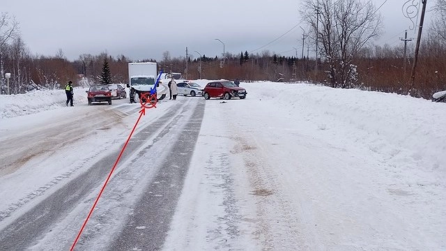 В Коми водитель Kia и пассажир ГАЗели получили травмы