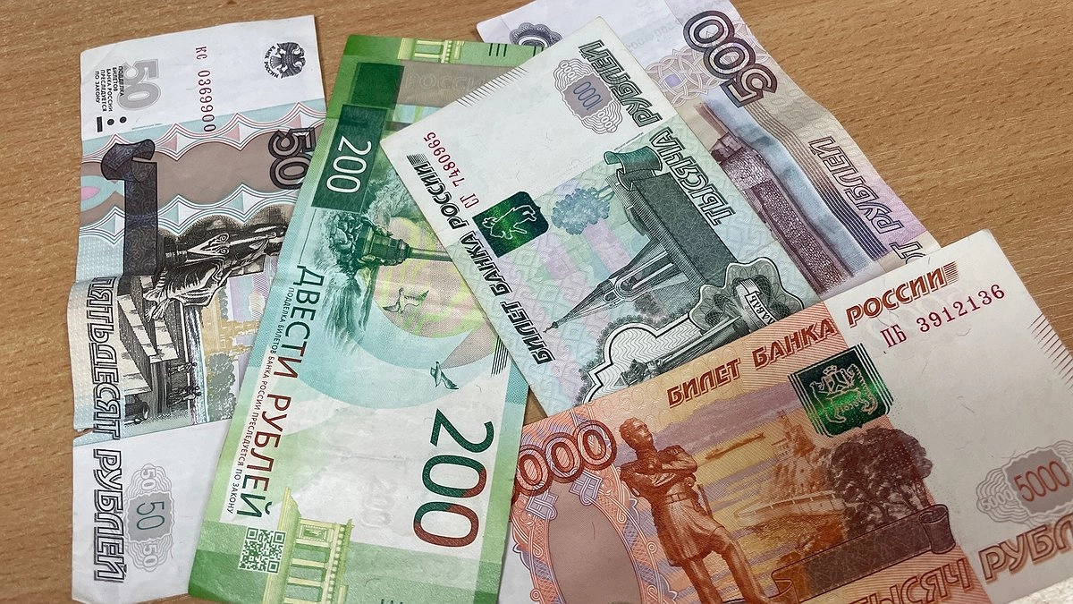 Главная картинка новости: Новую пошлину в 6 000 рублей накинут на собственников квартир с 1 января 2025 - детали