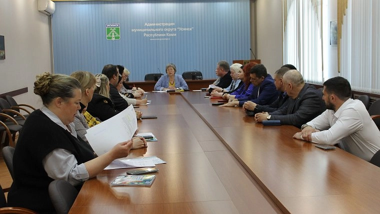 Главная картинка новости: Усинск доказывает силу единства на встрече общественных организаций