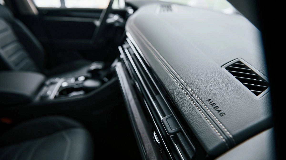 Главная картинка новости: Что водители должны сделать до 20 апреля. Иначе права станут фантиком