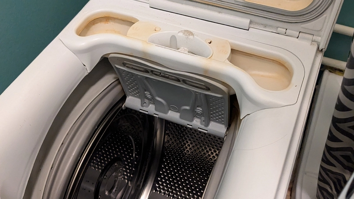 Главная картинка новости: Вот теперь полностью запретят: штрафы для всех граждан у кого дома установлена стиральная машина