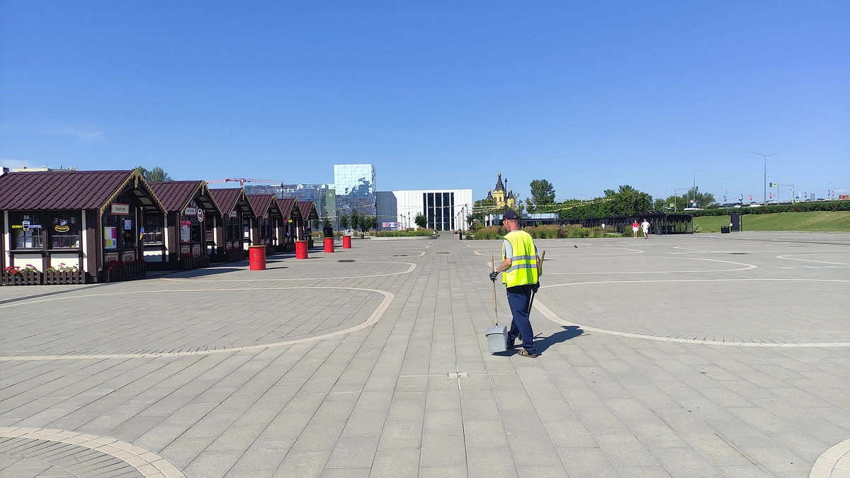 Главная картинка новости: Нерациональные россияне: 20 профессий с зарплатами выше среднего, которые почему-то избегают, и 6 — где платят космос