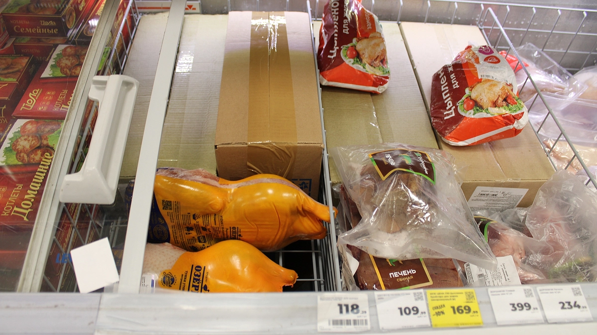 Главная картинка новости: Сплошная химия вместо мяса: Роскачество назвало озвучило бренд филе цыпленка