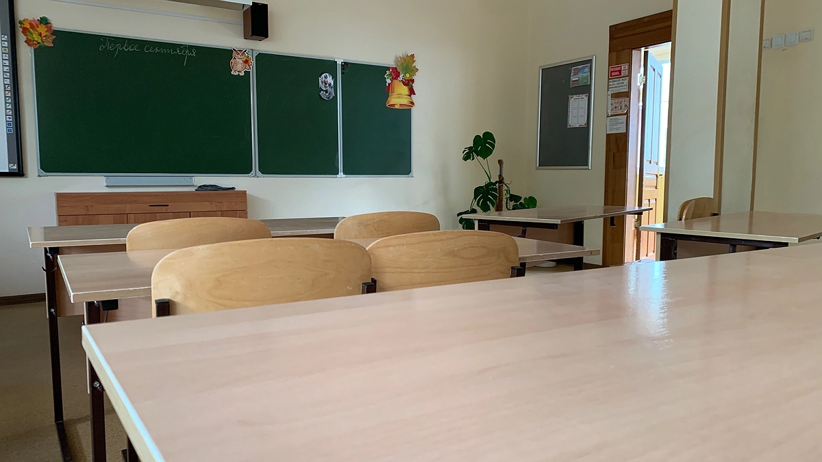 Весенние каникулы отменяют из-за ситуации в стране: дети плачут, а родители схватились за головы