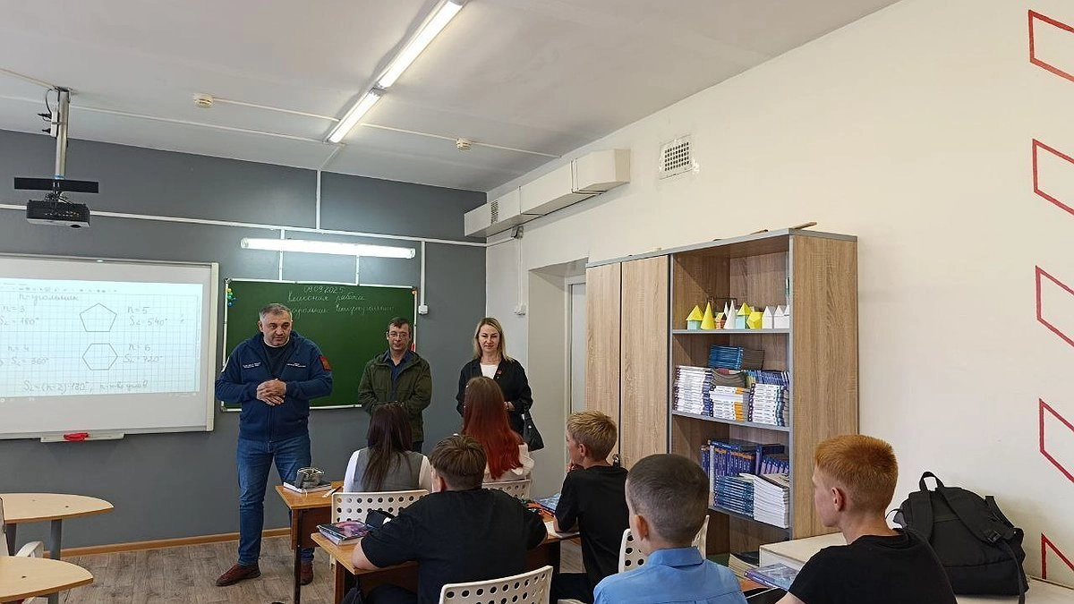 Главная картинка новости: В Усинском округе завершили проект по обеспечению сел водой и обсудили развитие инфраструктуры