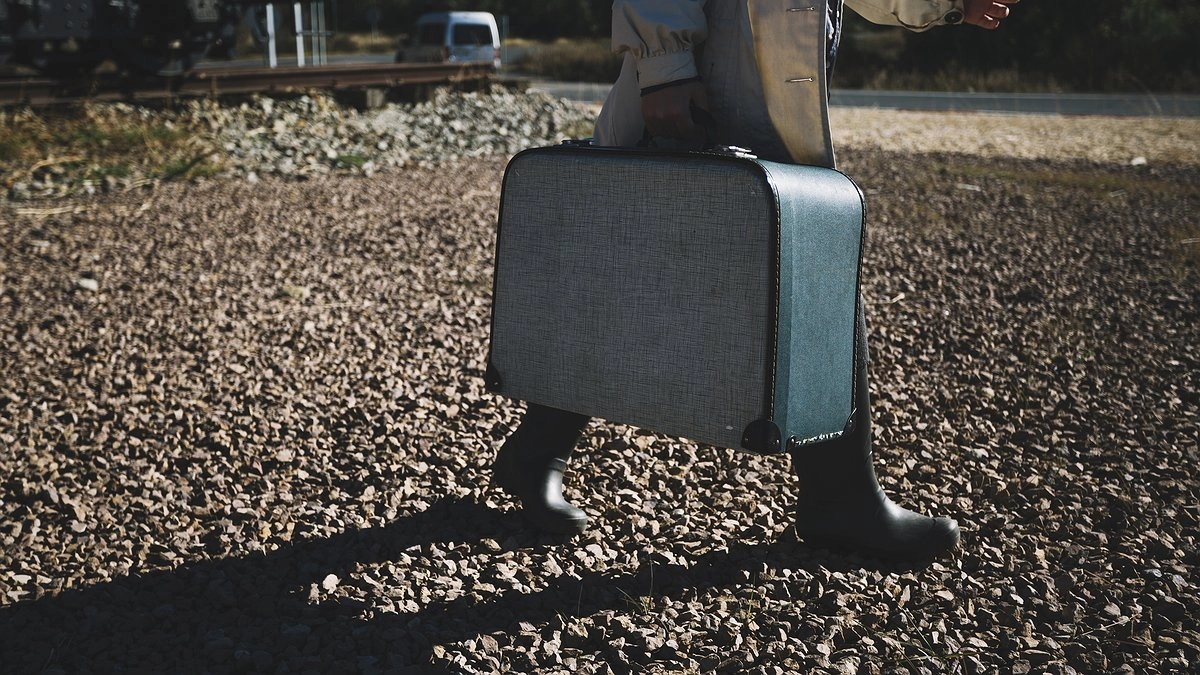 Главная картинка новости: Астрологи рассказали, кого ждет переезд в начале 2025 — Вселенная подарит массу возможностей 3 знакам Зодиака