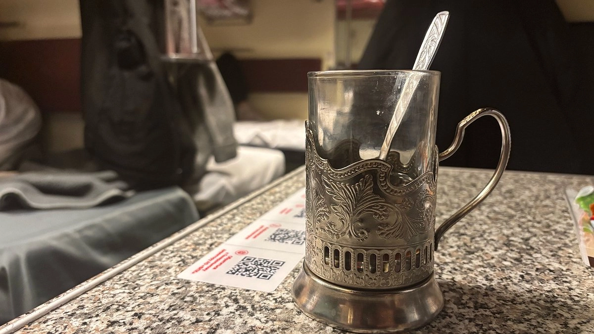 Главная картинка новости: Маленькая хитрость: вот как я всегда отвечаю, когда меня просят уступить нижнюю полку в поезде