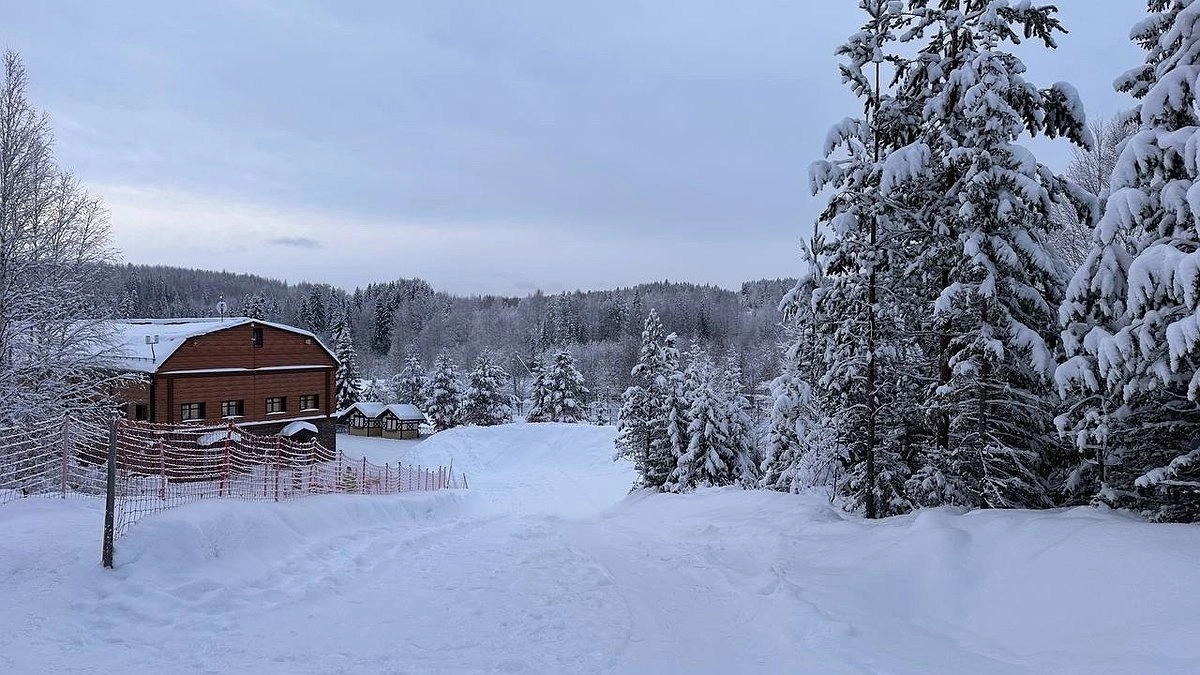 Главная картинка новости: Усинск встречает 11 апреля контрастами: от утреннего мороза к вечерней оттепели