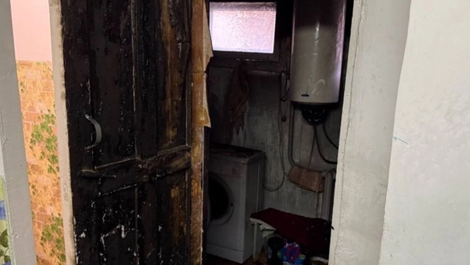 Главная картинка новости: В Коми за сутки ликвидировали два пожара и эвакуировали 17 человек