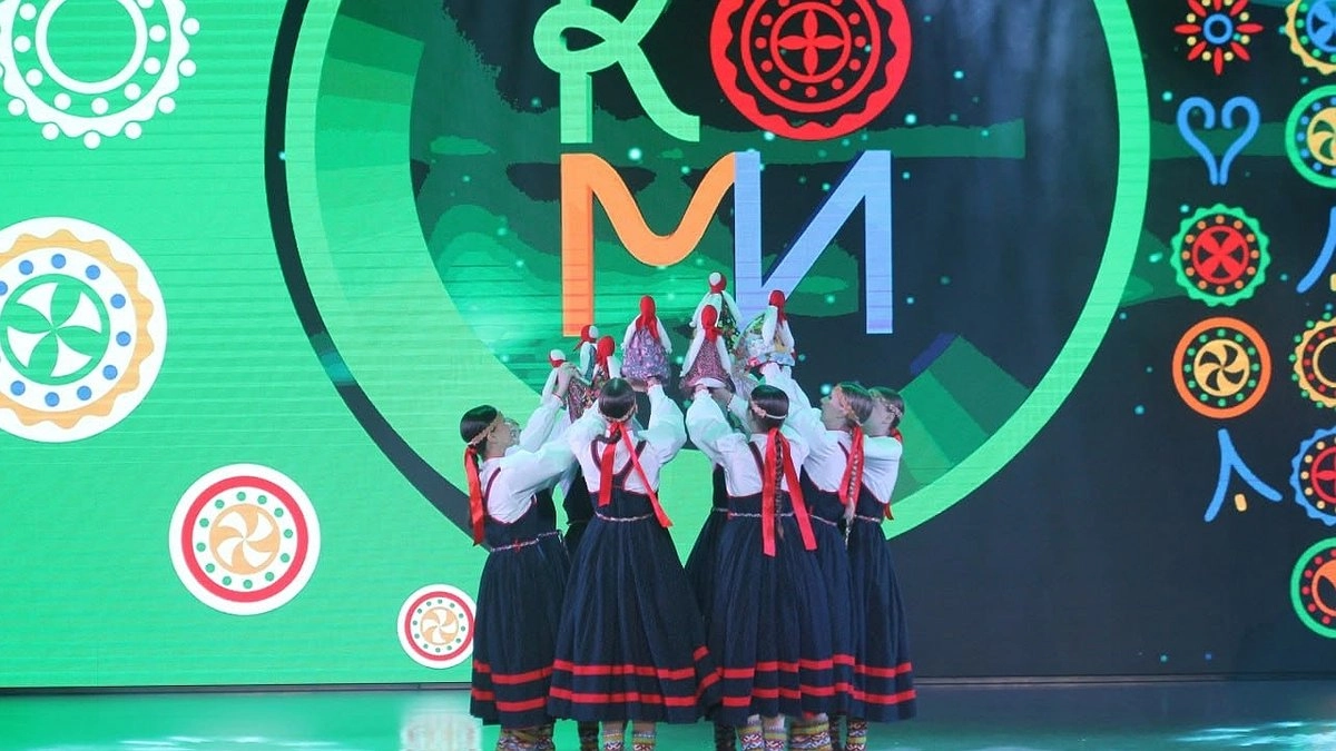 Главная картинка новости: В Усинске завершился межрегиональный фестиваль "Место встречи – это Коми"