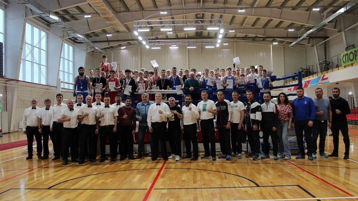 Главная картинка новости: В Усинске завершился турнир по боксу на «Кубок мэра»