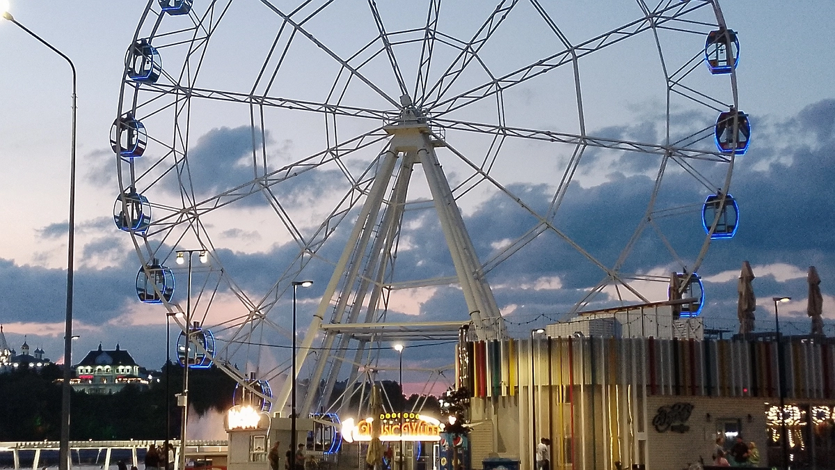 Главная картинка новости: Возвращение к ливням и грозам: Гидрометцентр изменил прогноз с 15 июня — снова аномалии