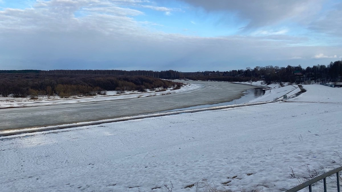 Главная картинка новости: Резкие скачки температуры и снег: погода в Коми 6 апреля