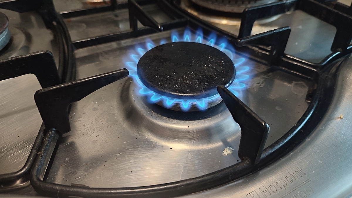 Главная картинка новости: Указ вступил в силу: с 13 февраля штраф 1500 рублей выпишут всем без исключения владельцам квартир с газовой плитой