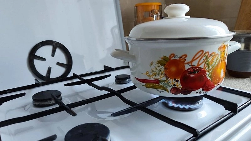 Указ вступил в силу: с 1 февраля штраф 1500 рублей выпишут всем без исключения собственникам квартир с газовой плитой