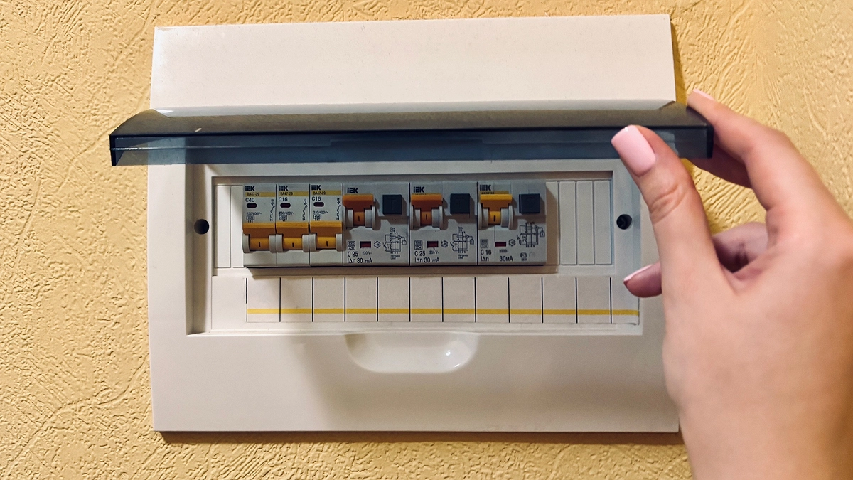 Главная картинка новости: Вы платите в 5 раз больше: как счетчик каждый день ворует деньги жильцов - проверьте срочно