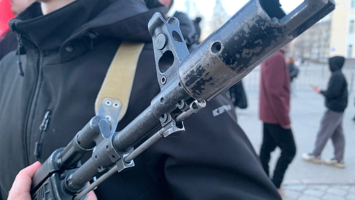 Главная картинка новости: Всё лучшее детям: для образовательных организаций Коми закупят арсенал учебного оружия