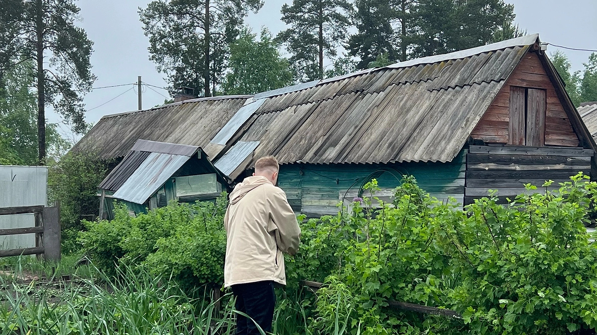 Главная картинка новости: Одна с тремя мужиками: женщина-вахтовик рассказала правду о работе в глуши