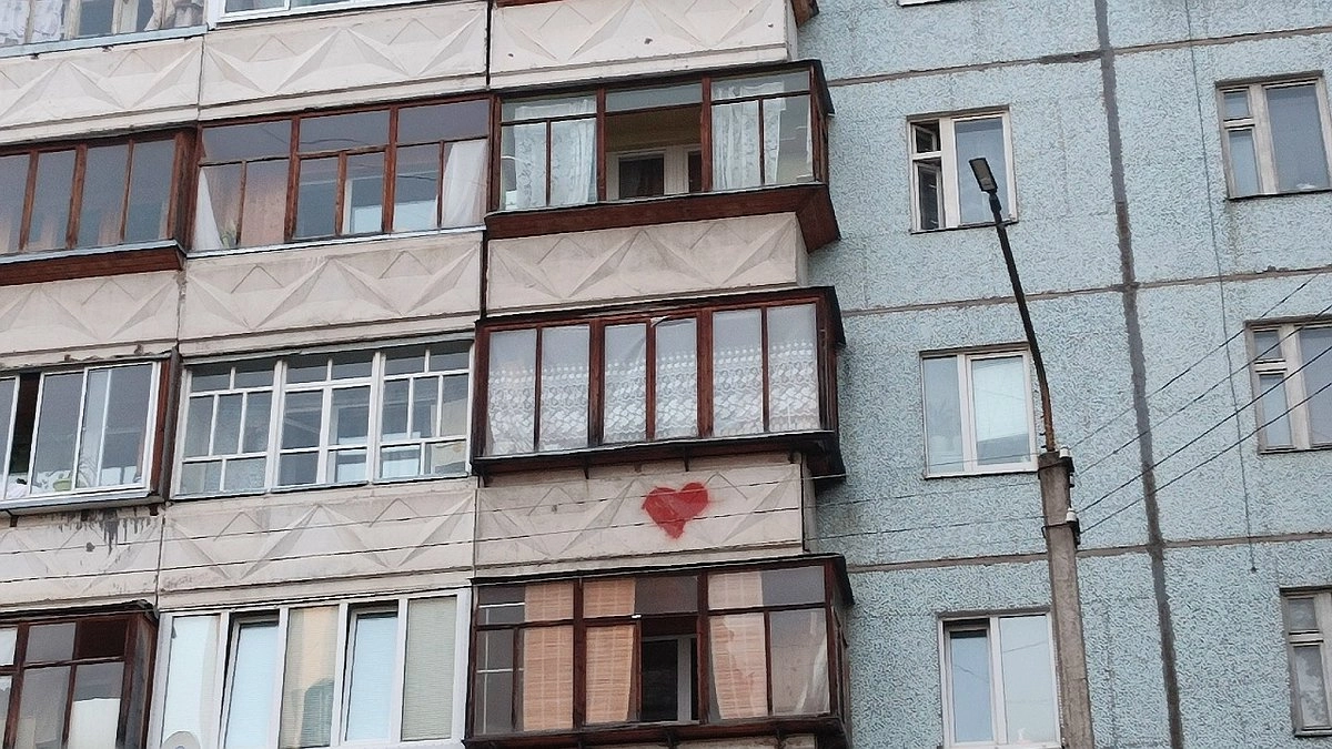 Главная картинка новости: В Коми квартиру должницы продали для погашения долгов