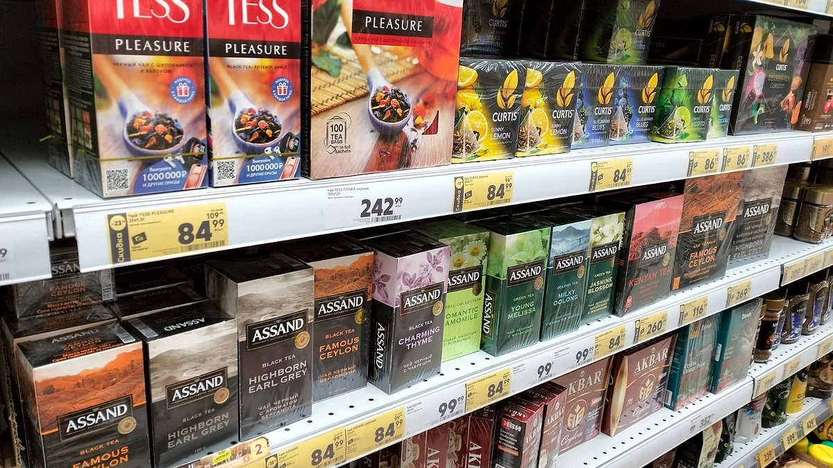 Главная картинка новости: «Не берите этот чай даже по акции»: 3 известных бренда оказались в черном списке Росконтроля