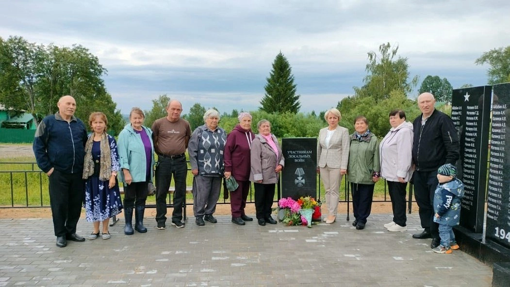 Главная картинка новости: В Коми воздвигли памятник героям локальных конфликтов