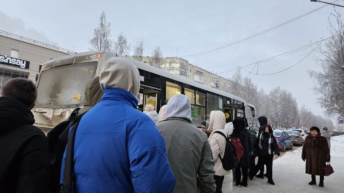 Главная картинка новости: Усинцев предупредили об изменении графика движения автобусов в праздничные дни