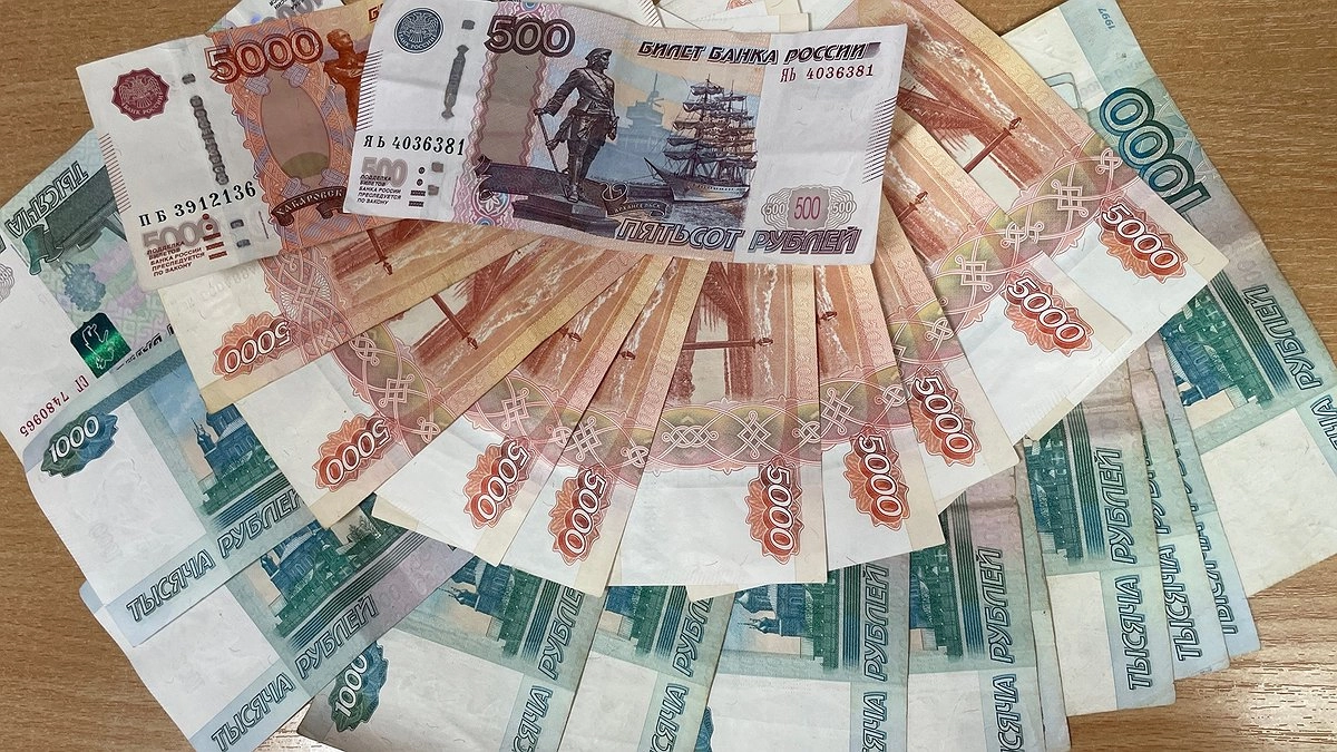 500 рублей перечислят каждому: Сбербанк порадовал жителей России к Новому году