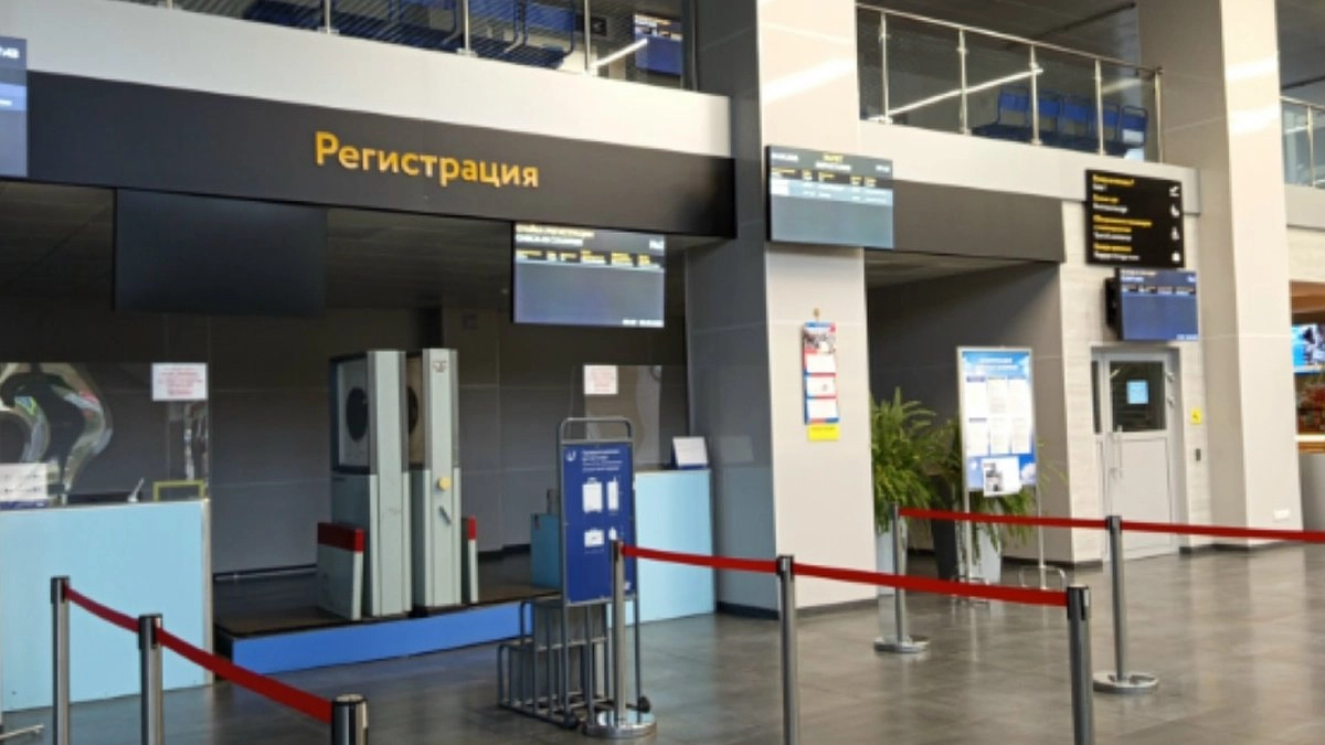 Главная картинка новости: В Усинске прокуратура начала проверку после задержки вылета в Москву