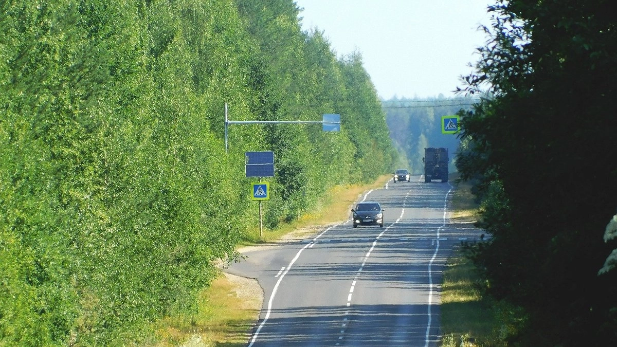 Главная картинка новости: В Коми назвали направления, где обновят путь между столицей региона и Нарьян-Маром