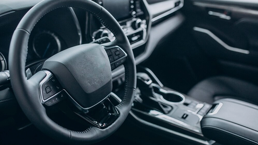 Дилеры избавляются от Chery, Geely, Haval, Jetour, Aito и других китайских машин с солидными скидками до 1,6 млн рублей