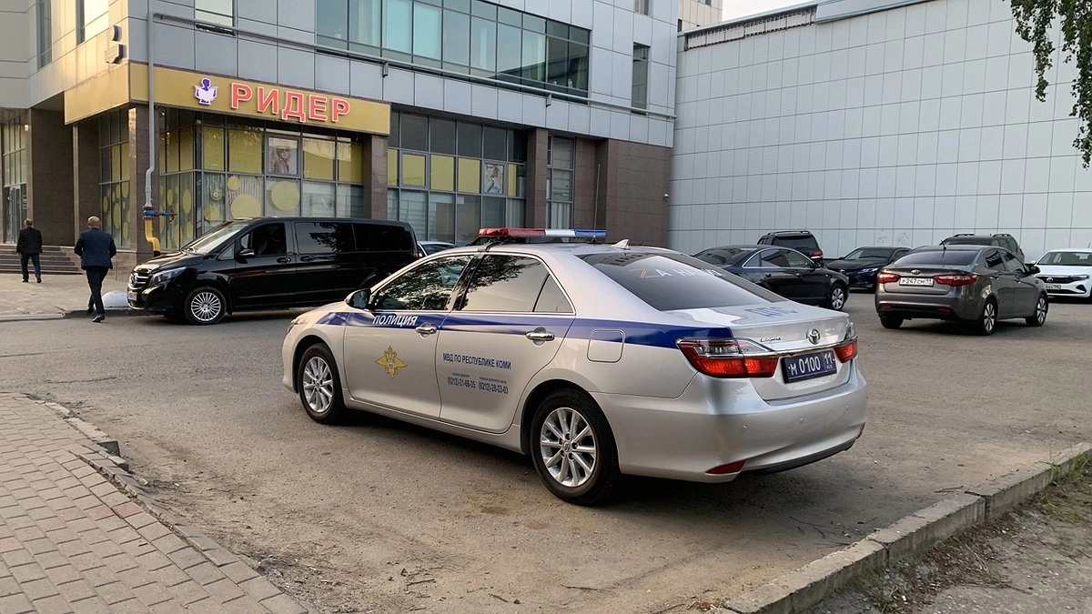 Главная картинка новости: Петербуржец лишился машины за пьяную езду в Коми